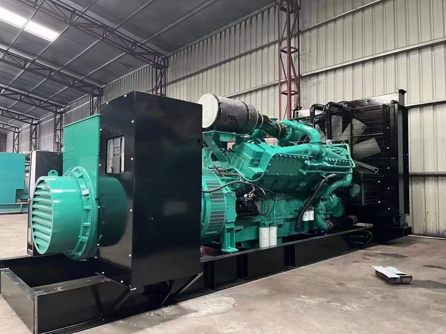 寿县如何降低 800kW 柴油发电机输出电流的波动？