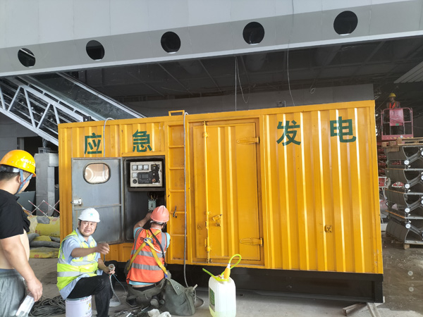 寿县怎样判断空气滤清器是否需要更换？